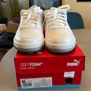 White Puma mens soft foam tennis shoe - size 10